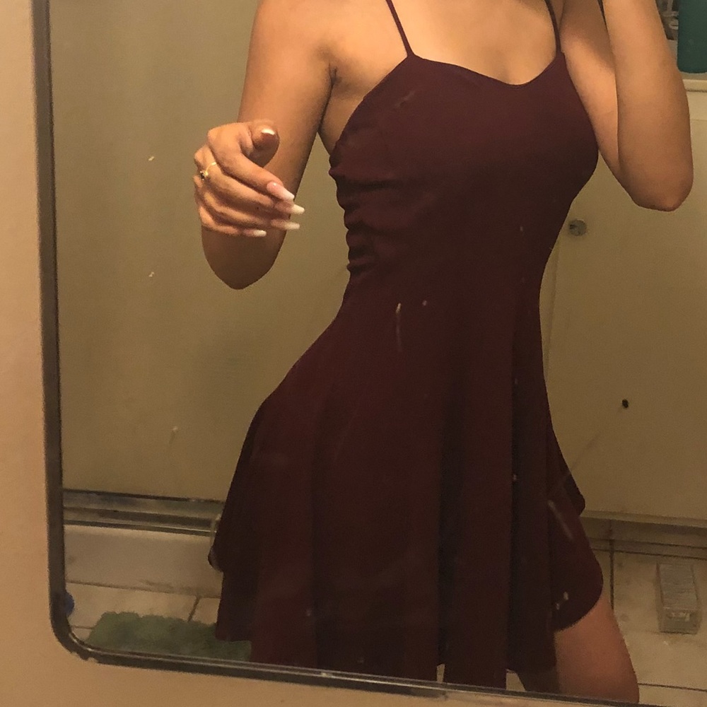 BABY DOLL MAROON DRESS 👗 - Picture 2 of 3